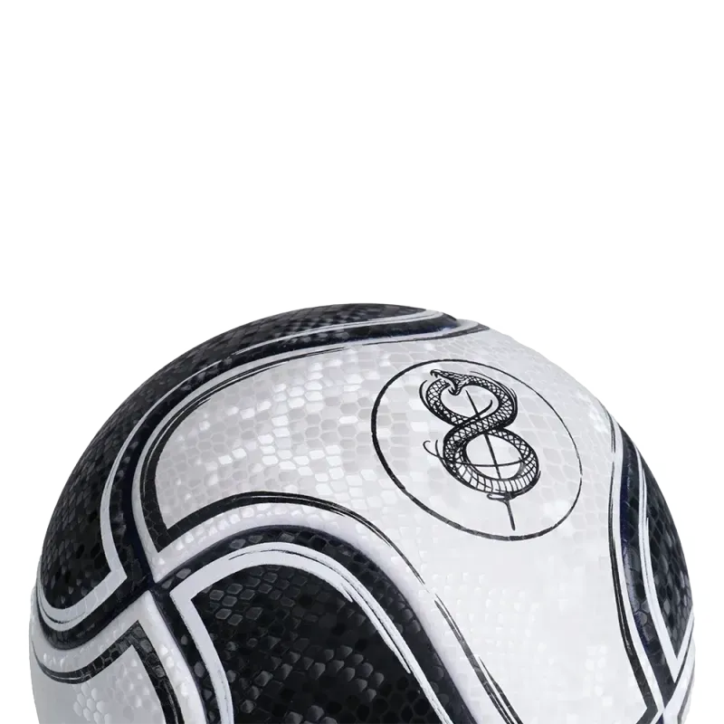 Bola de Futebol de Campo Penalty 8 Cobra - Edição Especial